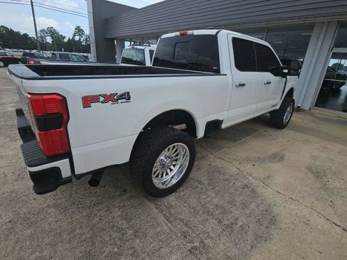Used 2023 Ford F250 Platinum AWD/4WD image 6