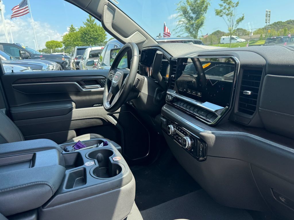 Used 2025 GMC Sierra 1500 SLT AWD/4WD image 27