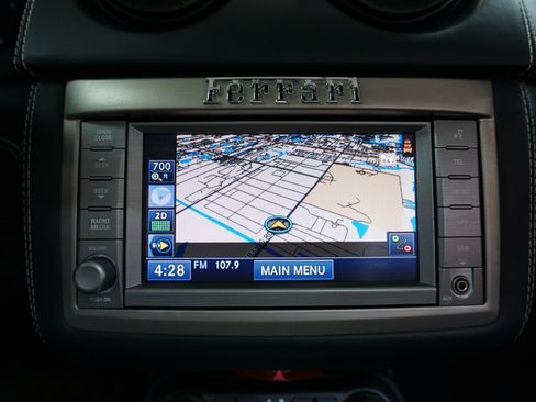 Used 2011 Ferrari California image 18