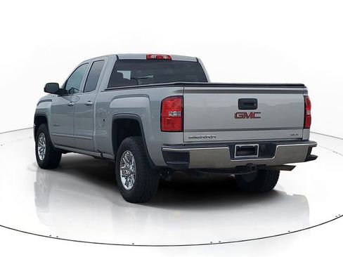 Used 2017 GMC Sierra 1500 SLE w/ SLE Value Package AWD/4WD image 4