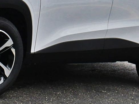 New 2026 Chevrolet Trax RS w/ Driver Confidence Package image 25