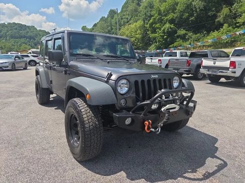 Used 2016 Jeep Wrangler Unlimited Sport AWD/4WD image 3