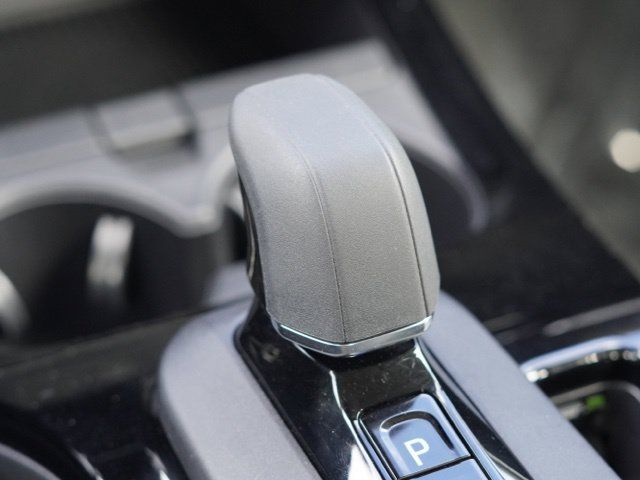 Certified 2024 Toyota Prius XLE FWD image 31