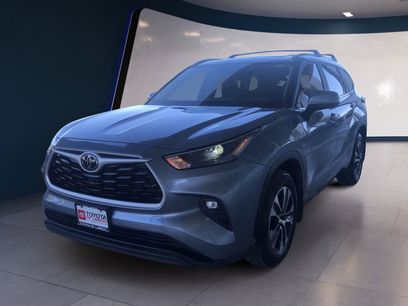 Used 2023 Toyota Highlander XSE