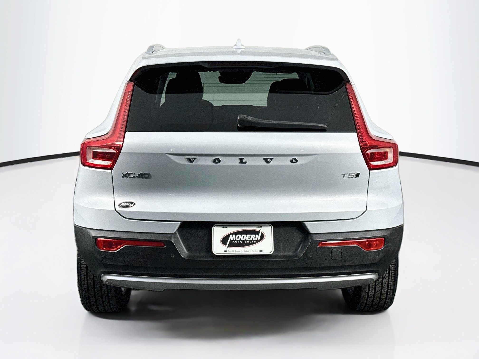 Used 2022 Volvo XC40 T5 Momentum AWD/4WD image 14