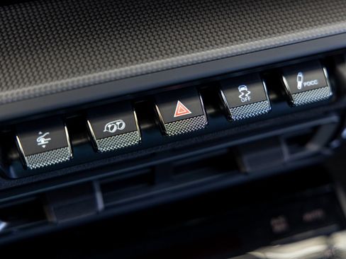 Certified 2024 Porsche 911 Carrera GTS image 35