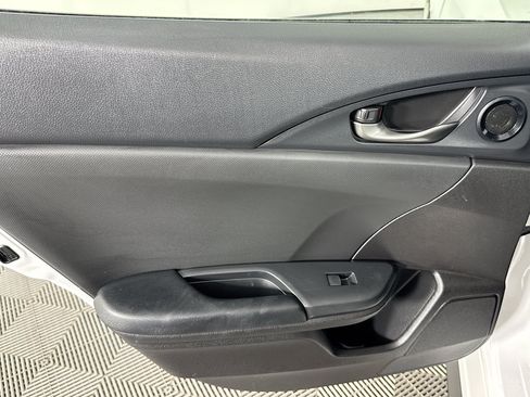 Used 2020 Honda Civic Sport image 24