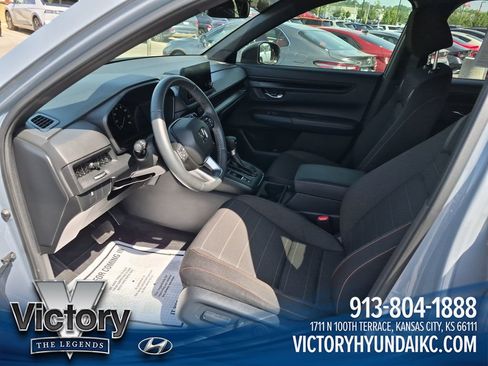Used 2024 Honda CR-V Sport image 9