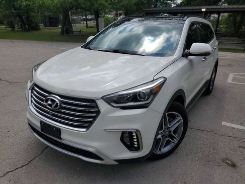 Used 2017 Hyundai Santa Fe Limited image 2