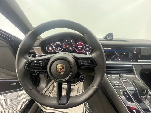 Certified 2023 Porsche Panamera image 18