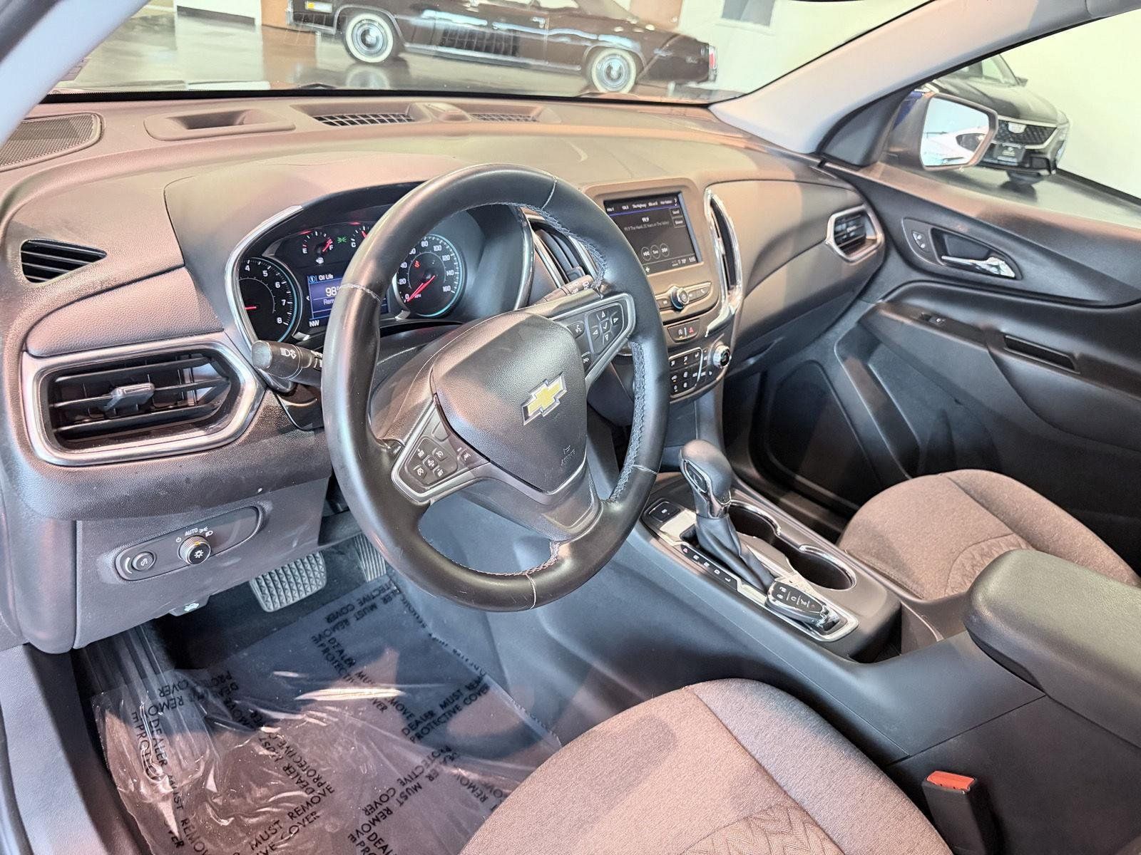 Used 2023 Chevrolet Equinox LT AWD/4WD image 37