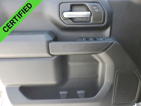 Used 2025 Chevrolet Silverado 2500 Custom w/ Custom Value Package image 22