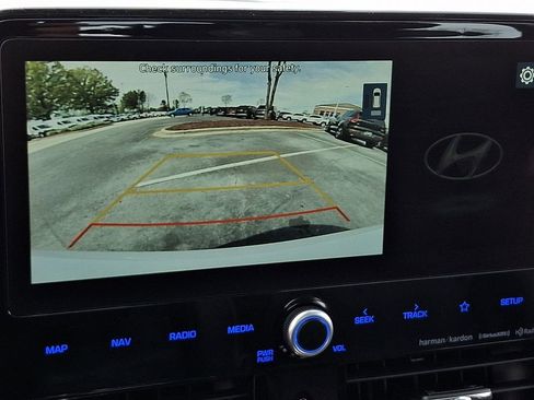 Used 2021 Hyundai Ioniq Limited FWD image 19
