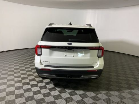 New 2026 Ford Explorer Active w/ Active Comfort Package AWD/4WD image 8