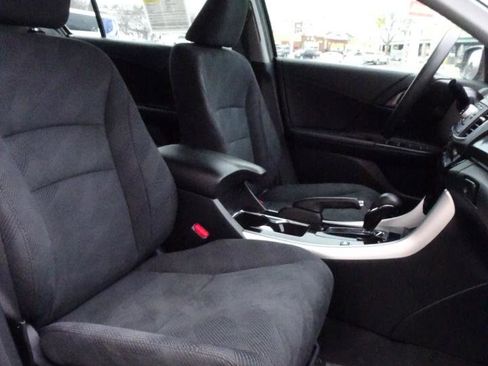 Used 2017 Honda Accord Hybrid Sedan image 14