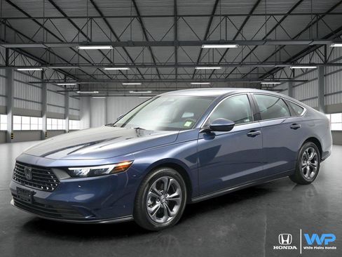 Certified 2025 Honda Accord EX-L image 1