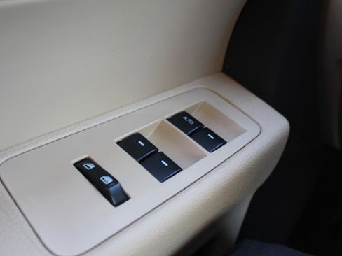 Used 2018 Ford Flex SE image 28