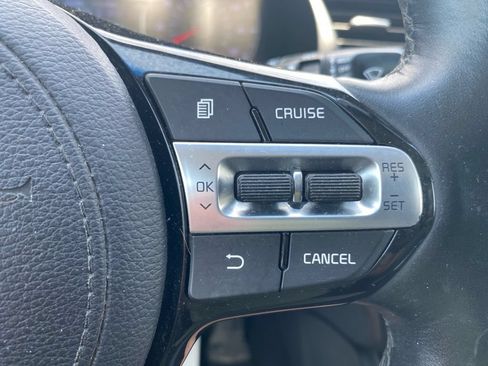 Used 2019 Kia Cadenza Premium w/ Paint Protection Package FWD image 24