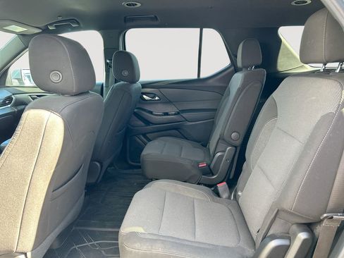 Used 2023 Chevrolet Traverse LT FWD image 27