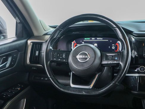 Used 2023 Nissan Pathfinder Platinum FWD image 12