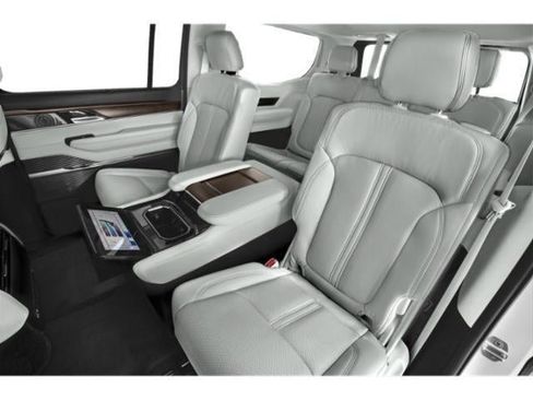 Used 2023 Jeep Grand Wagoneer Series II w/ Rear Seat Video Group 1 AWD/4WD image 13