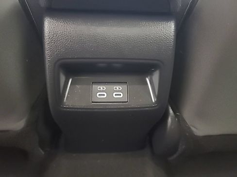 Used 2025 Toyota Corolla LE FWD image 23