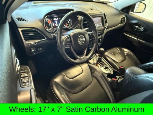 Used 2019 Jeep Cherokee Latitude Plus w/ Cold Weather Group image 15