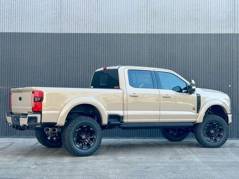 New 2026 Ford F250 Lariat w/ Black Appearance Package image 6