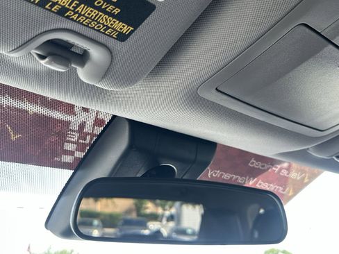 Used 2018 Toyota Highlander Plus image 29