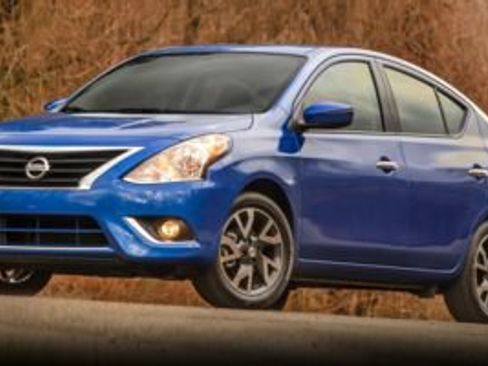 Used 2018 Nissan Versa SV w/ SV Special Edition Package FWD image 1
