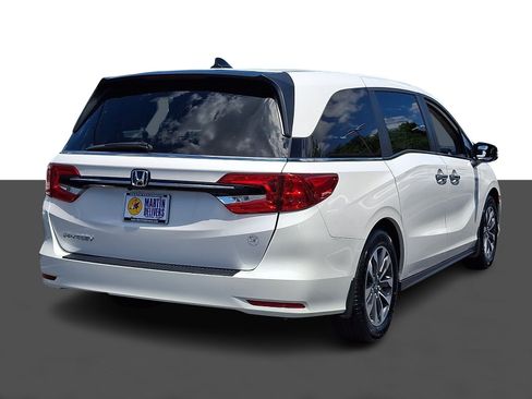 Certified 2024 Honda Odyssey EX-L image 6