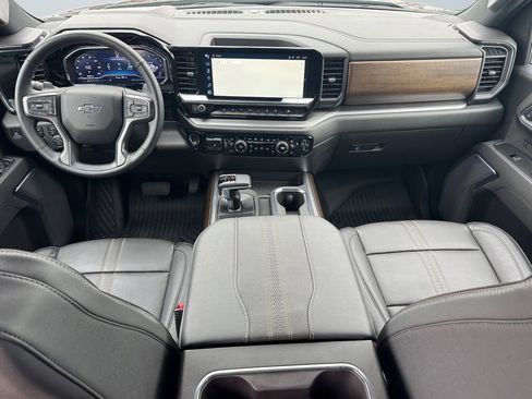 Certified 2025 Chevrolet Silverado 1500 High Country w/ Midnight Edition image 12