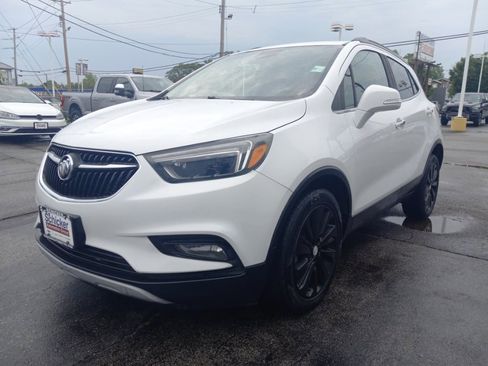 Used 2019 Buick Encore Essence FWD image 1