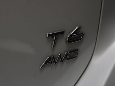 Used 2017 Volvo XC60 T6 Dynamic w/ Preferred Option Package AWD/4WD image 9