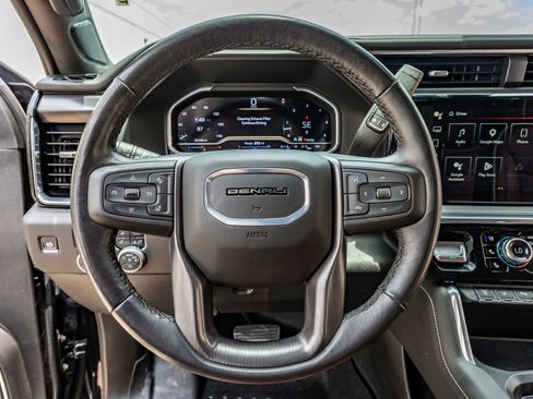 Used 2025 GMC Sierra 2500 Denali Ultimate AWD/4WD image 18