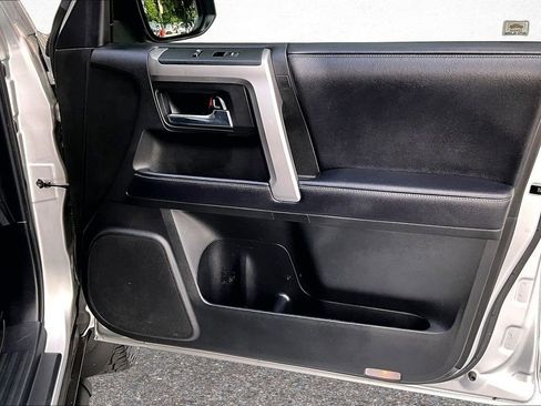 Used 2019 Toyota 4Runner SR5 Premium RWD image 27