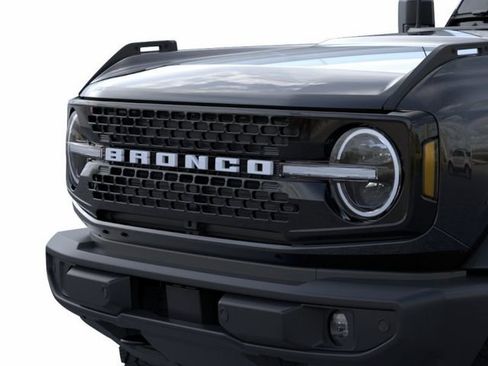 New 2026 Ford Bronco Outer Banks w/ Black Appearance Package AWD/4WD image 21