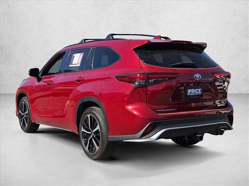Used 2021 Toyota Highlander XSE image 8