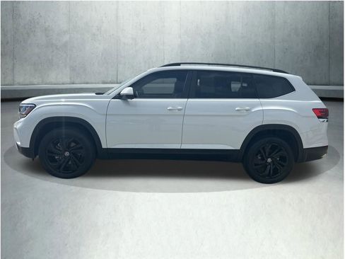 Used 2023 Volkswagen Atlas SE w/ Panoramic Sunroof Package AWD/4WD image 2