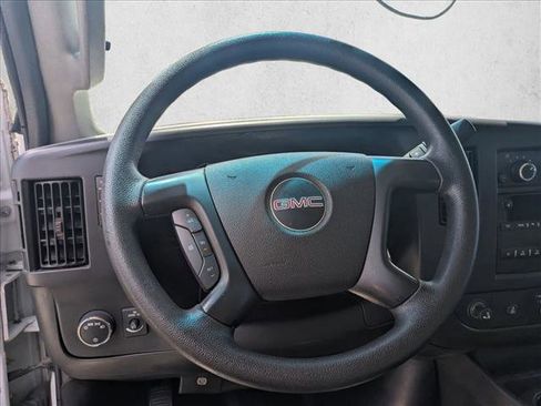 Used 2016 GMC Savana 2500 Extended image 12