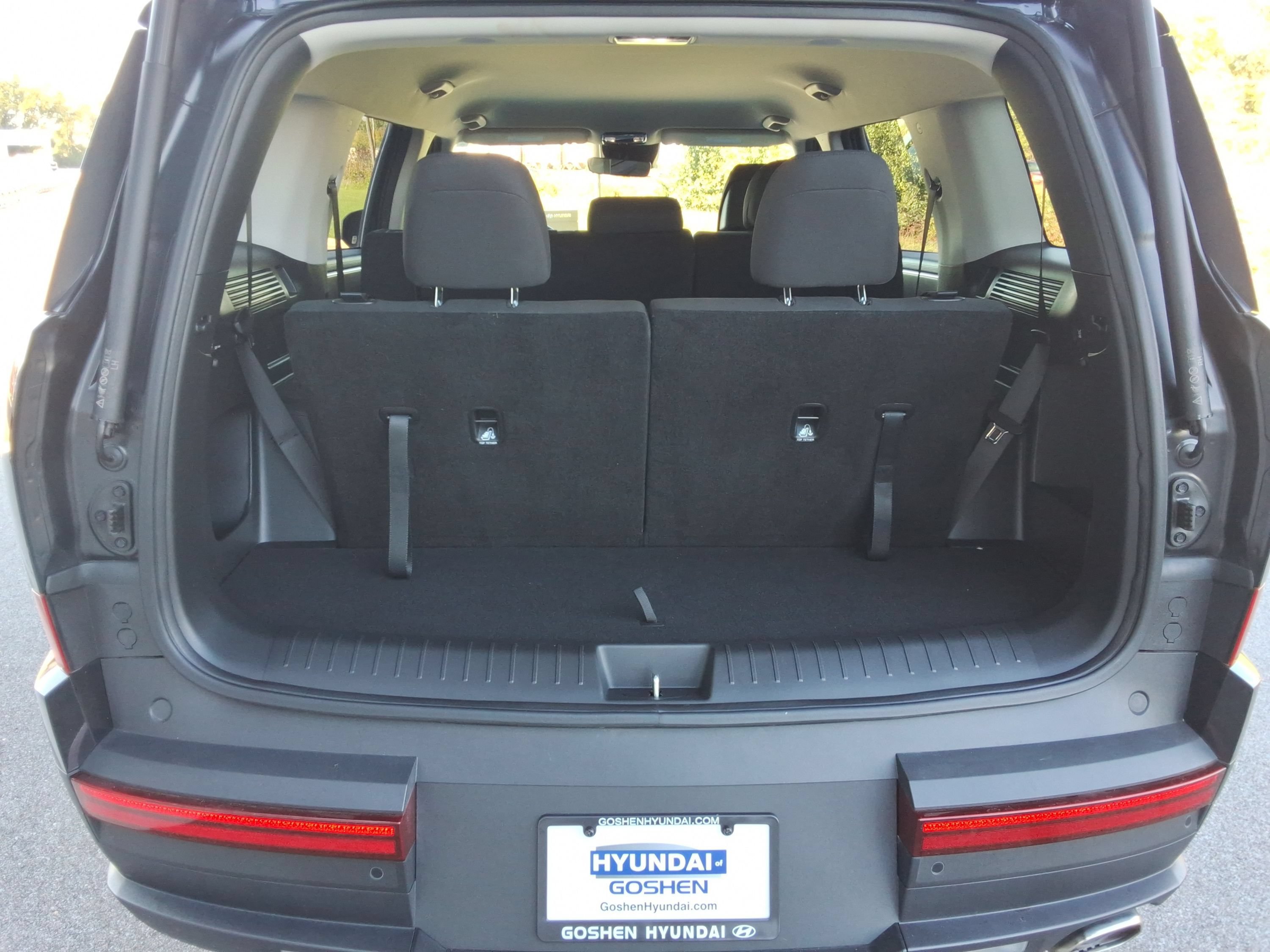 Used 2024 Hyundai Santa Fe SE AWD/4WD image 24
