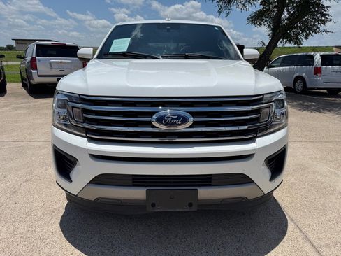 Used 2020 Ford Expedition XLT w/ Equipment Group 202A image 2