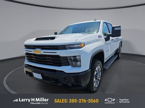 Used 2024 Chevrolet Silverado 2500 Custom w/ Custom Value Package AWD/4WD image 1