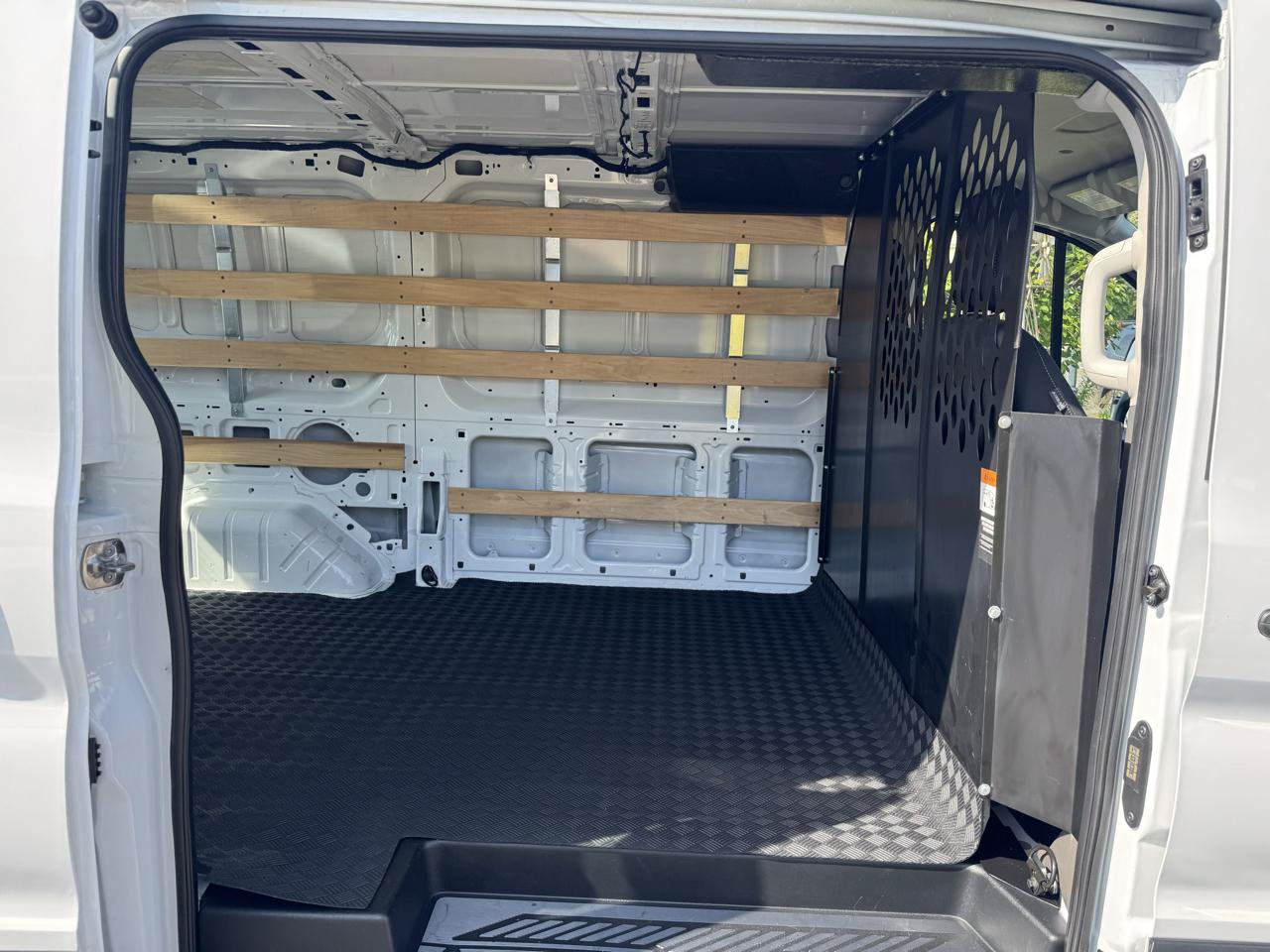 Used 2025 Ford Transit 250 Low Roof w/ Exterior Upgrade Package RWD image 7