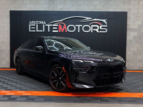 Used 2023 BMW 740i w/ Parking Assistance Package RWD image 3