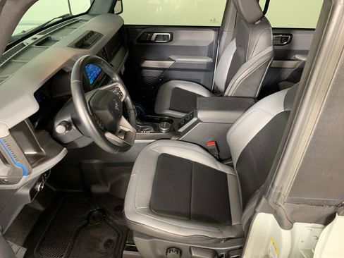 Used 2023 Ford Bronco Black Diamond AWD/4WD image 29