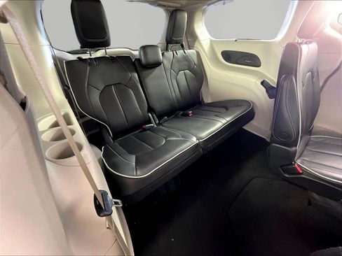 Used 2023 Chrysler Pacifica Limited w/ Uconnect Theater Family Group AWD/4WD image 24