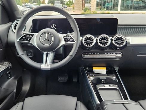 Certified 2026 Mercedes-Benz GLB 250 4MATIC image 13