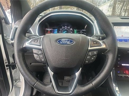 Used 2020 Ford Edge Titanium w/ Equipment Group 301A image 15