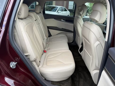 Used 2017 Lincoln MKX Reserve w/ Lincoln MKX Climate Package AWD/4WD image 35